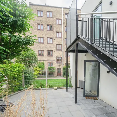 Townhouse W Private Terrace In Converted Warehouse كوبنهاجن